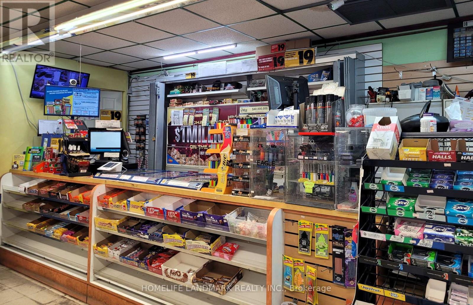 415 MAIN STREET N, Brampton, Ontario