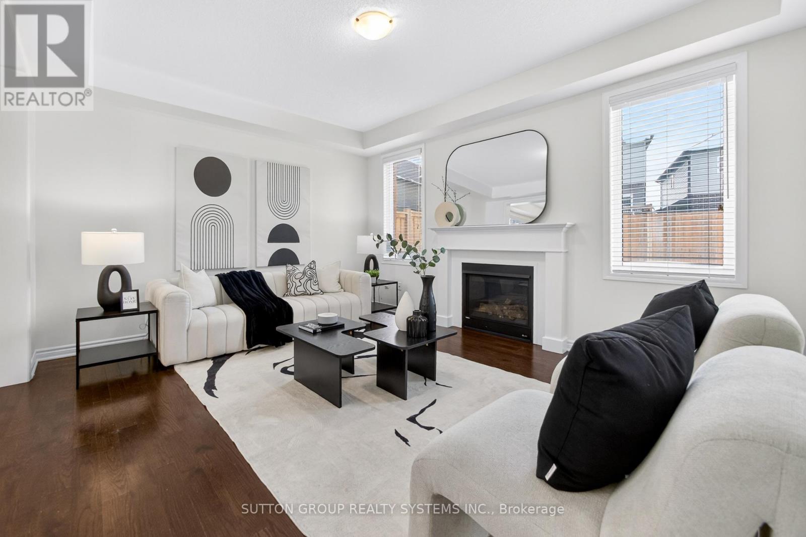 693 Doon South Drive, Kitchener, Ontario  N2P 0H5 - Photo 3 - X12785866