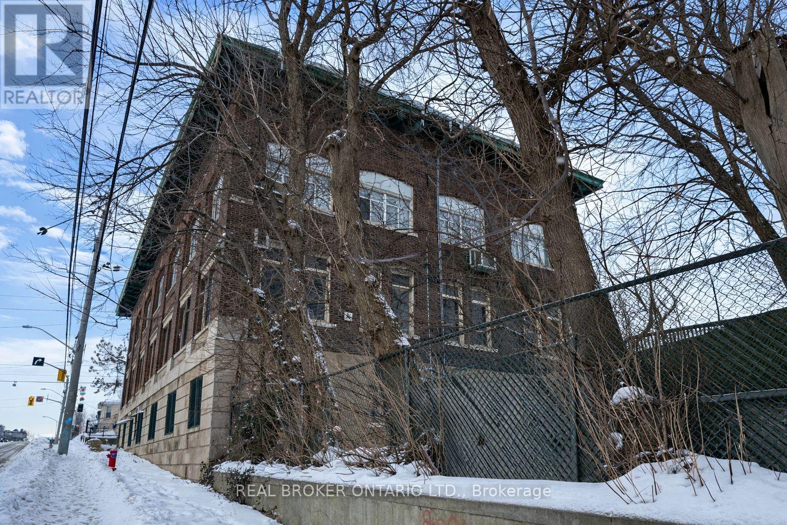 100 - 231 Bay Street N, Hamilton, Ontario  L8R 2R1 - Photo 4 - X12781930