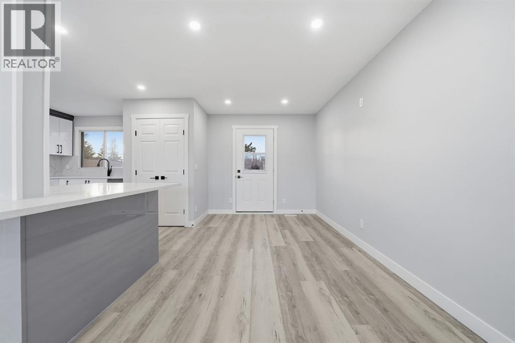 2309 50 Street Ne, Calgary, Alberta  T1Y 1B6 - Photo 4 - A2284826