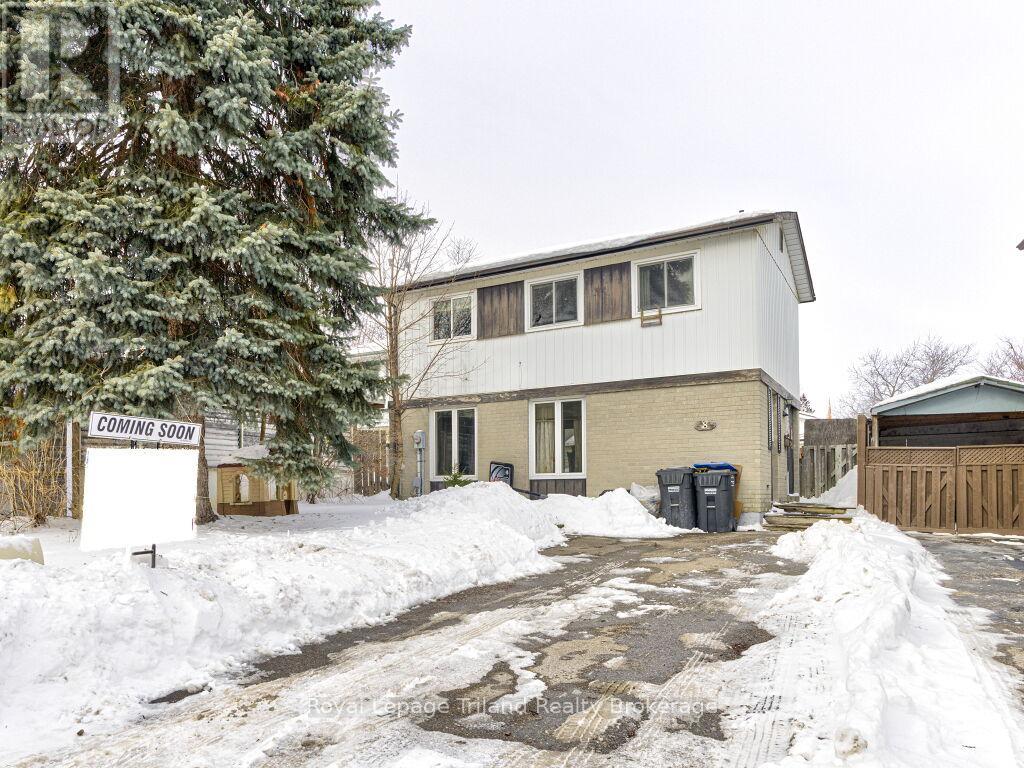 8 HAZELGLEN COURT S, Brampton, Ontario