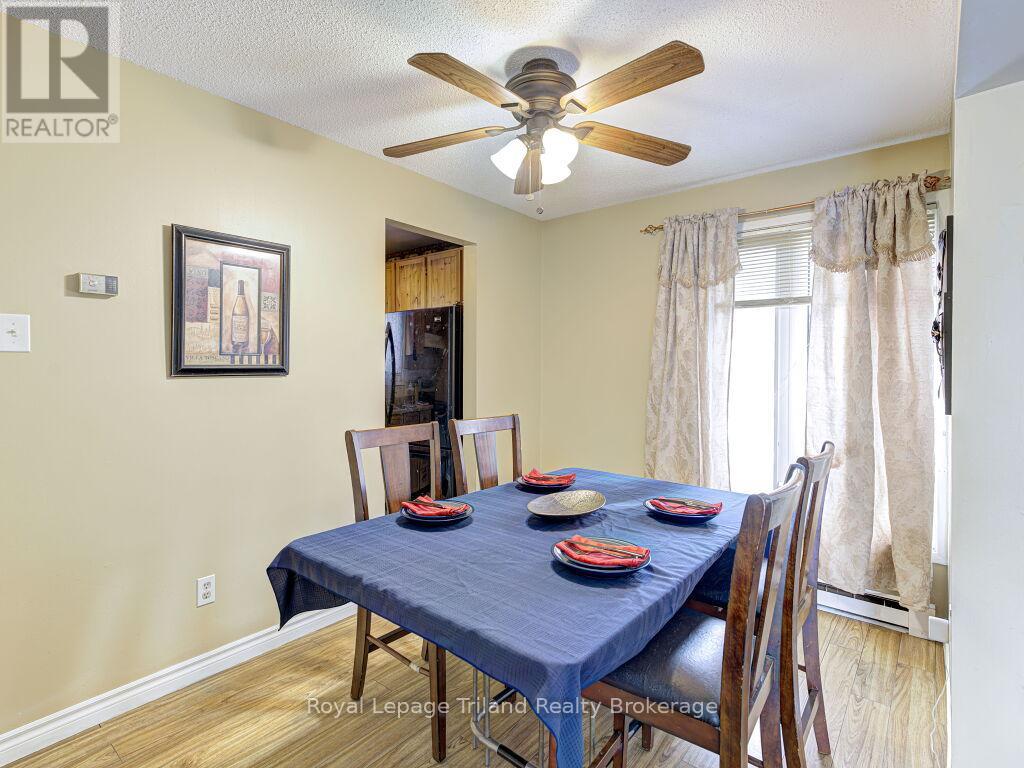 8 Hazelglen Court S, Brampton, Ontario  L6S 1N7 - Photo 15 - W12785888