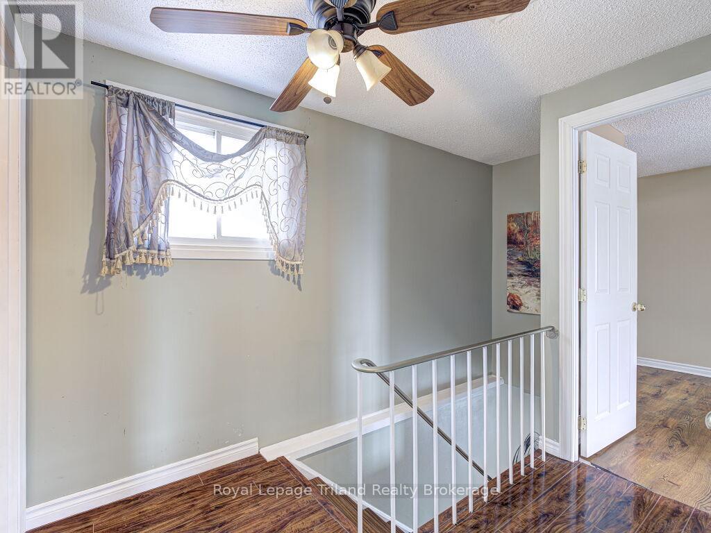 8 Hazelglen Court S, Brampton, Ontario  L6S 1N7 - Photo 21 - W12785888