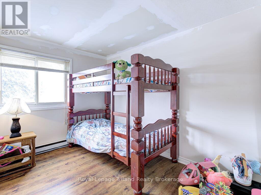 8 Hazelglen Court S, Brampton, Ontario  L6S 1N7 - Photo 27 - W12785888