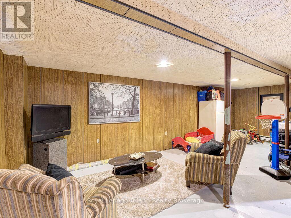 8 Hazelglen Court S, Brampton, Ontario  L6S 1N7 - Photo 30 - W12785888