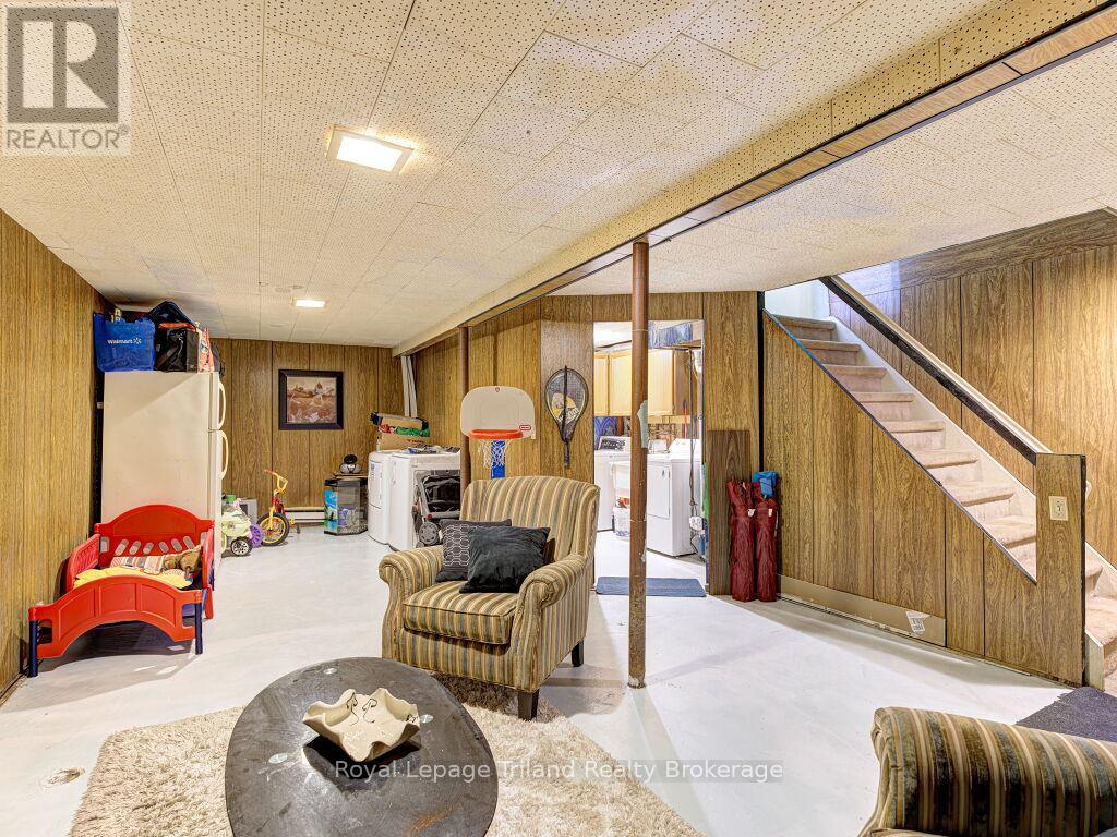 8 Hazelglen Court S, Brampton, Ontario  L6S 1N7 - Photo 32 - W12785888