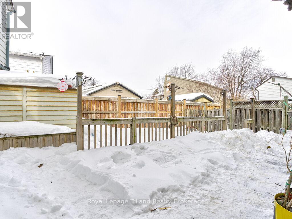 8 Hazelglen Court S, Brampton, Ontario  L6S 1N7 - Photo 6 - W12785888