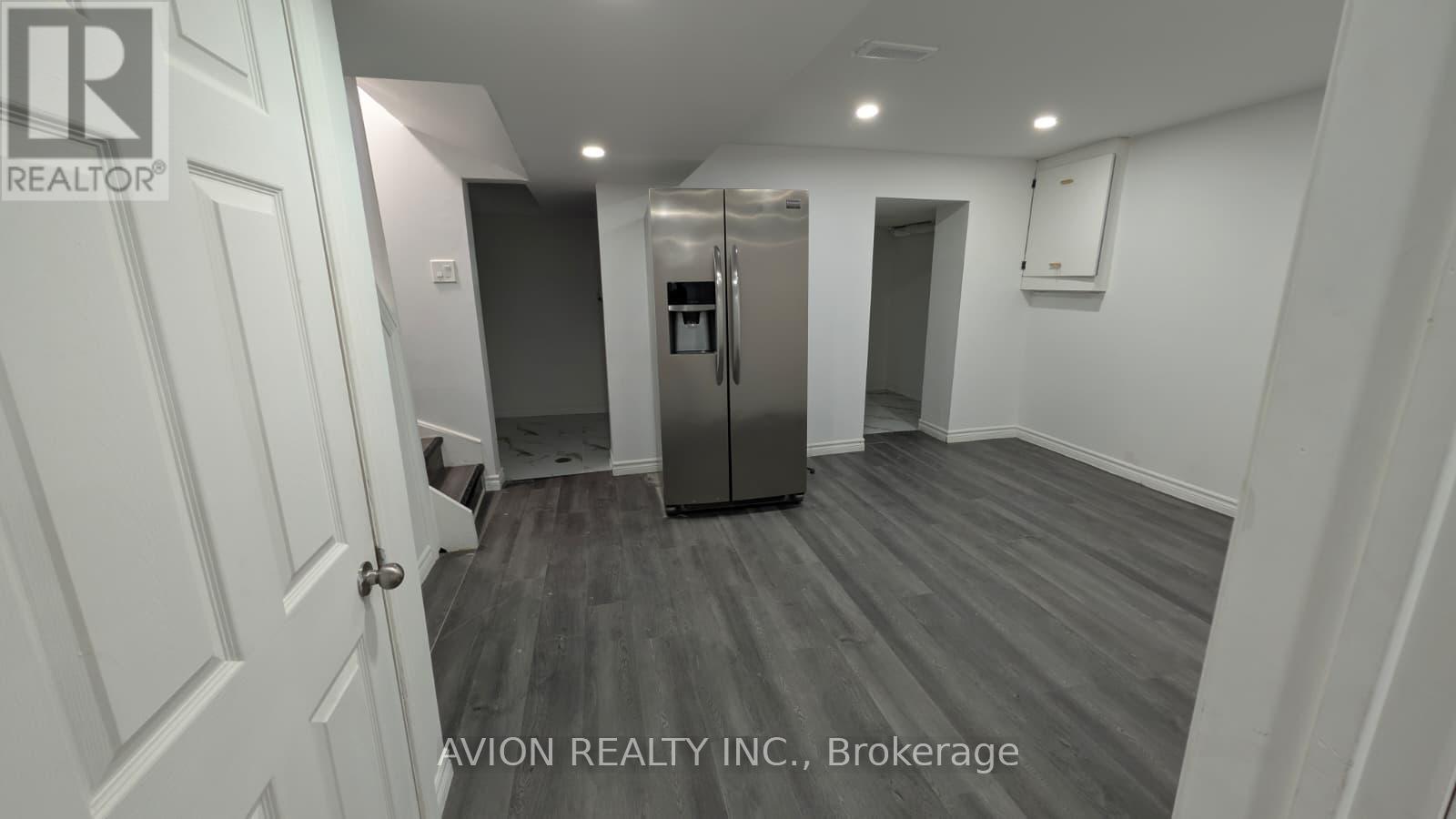 1927 Parkside Drive, Pickering, Ontario  L1V 3N6 - Photo 3 - E12785918