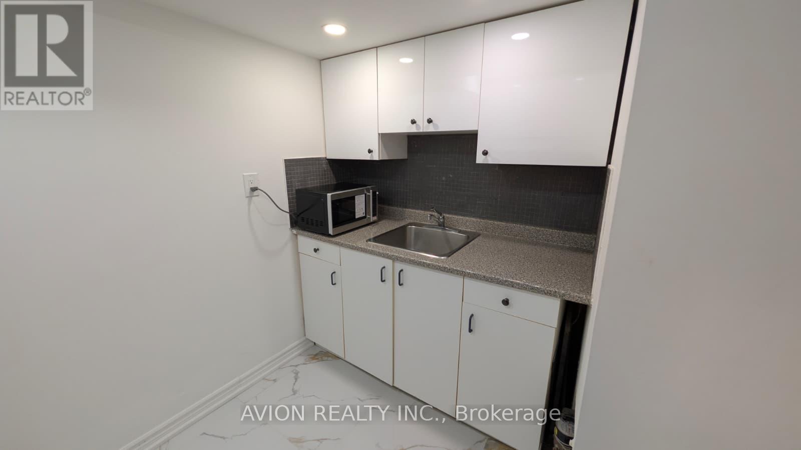 1927 Parkside Drive, Pickering, Ontario  L1V 3N6 - Photo 4 - E12785918