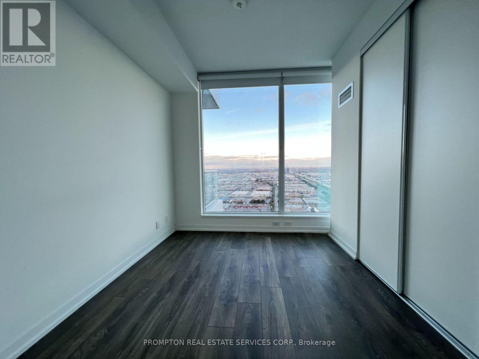 4302 - 950 Portage Parkway, Vaughan, Ontario  L4K 0J7 - Photo 5 - N12785916