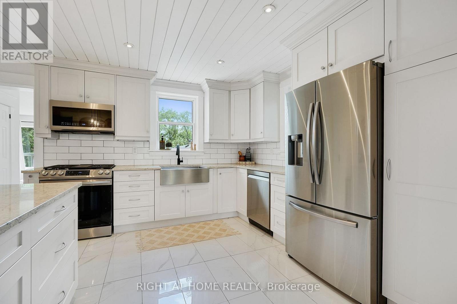 123 JOHN STREET, Kawartha Lakes, Ontario