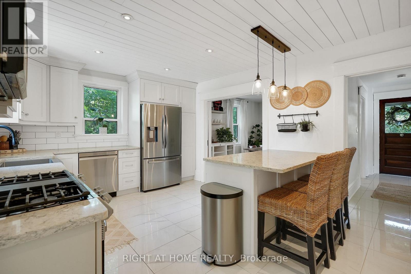 123 John Street, Kawartha Lakes, Ontario  K0M 2T0 - Photo 10 - X12785896