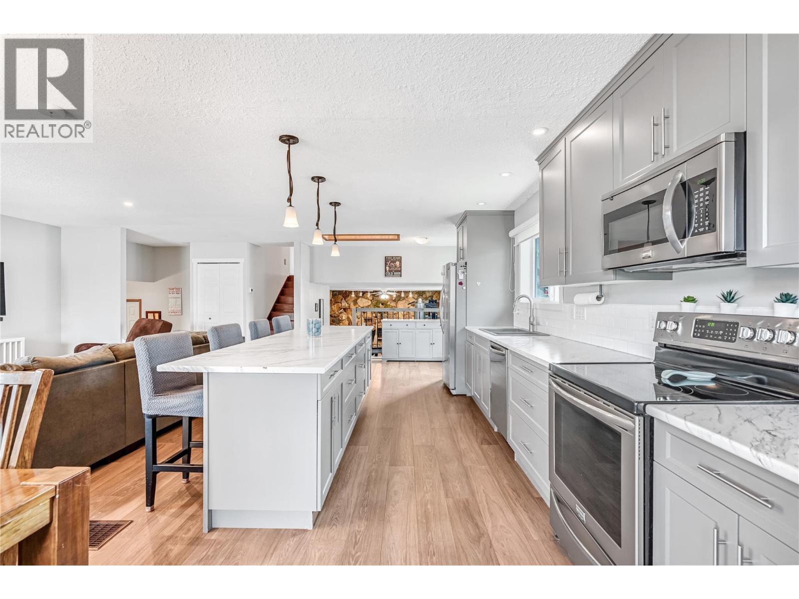 2465 Danallanko Drive, Armstrong, British Columbia  V0E 1B1 - Photo 19 - 10374762