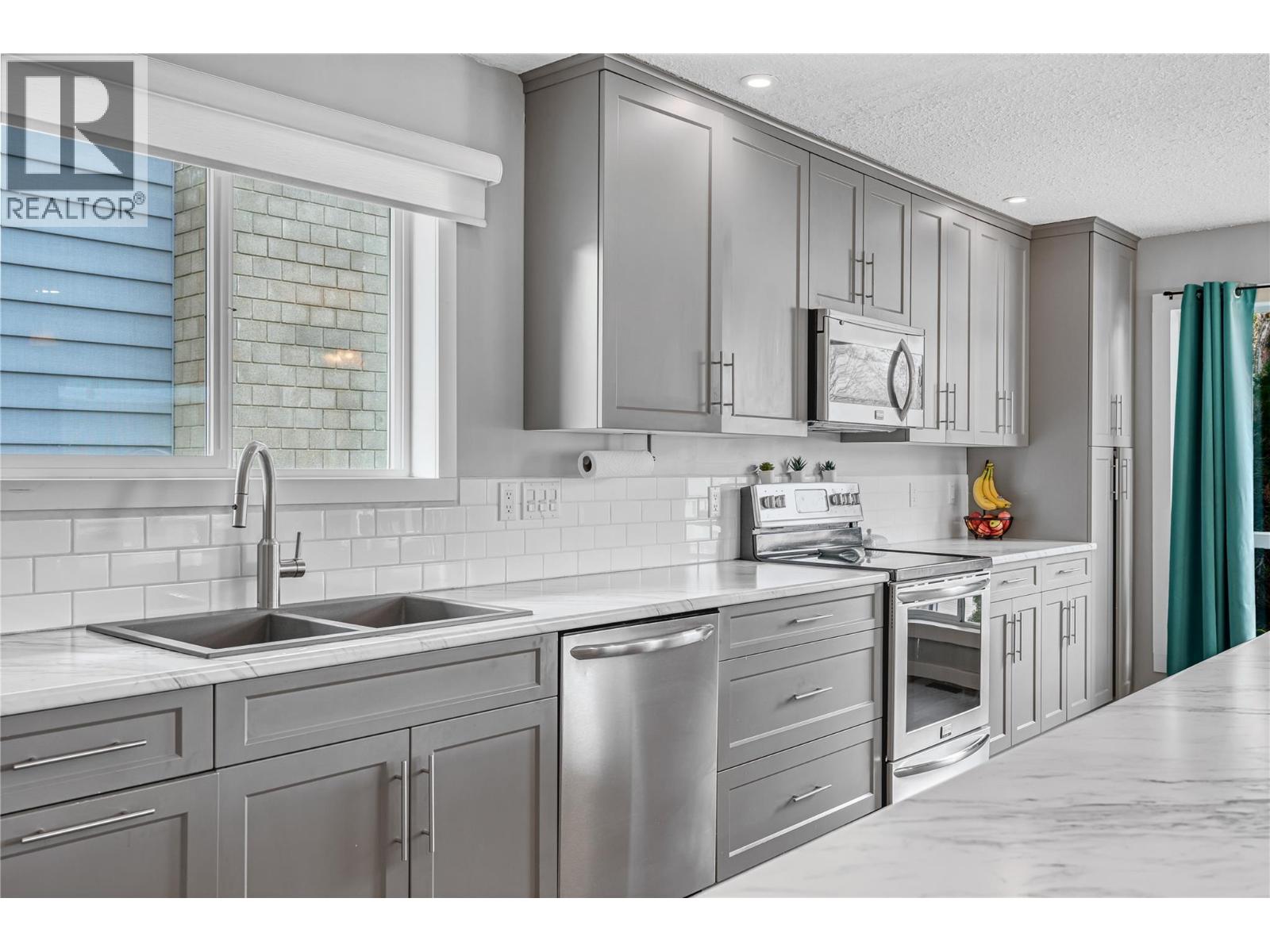 2465 Danallanko Drive, Armstrong, British Columbia  V0E 1B1 - Photo 18 - 10374762