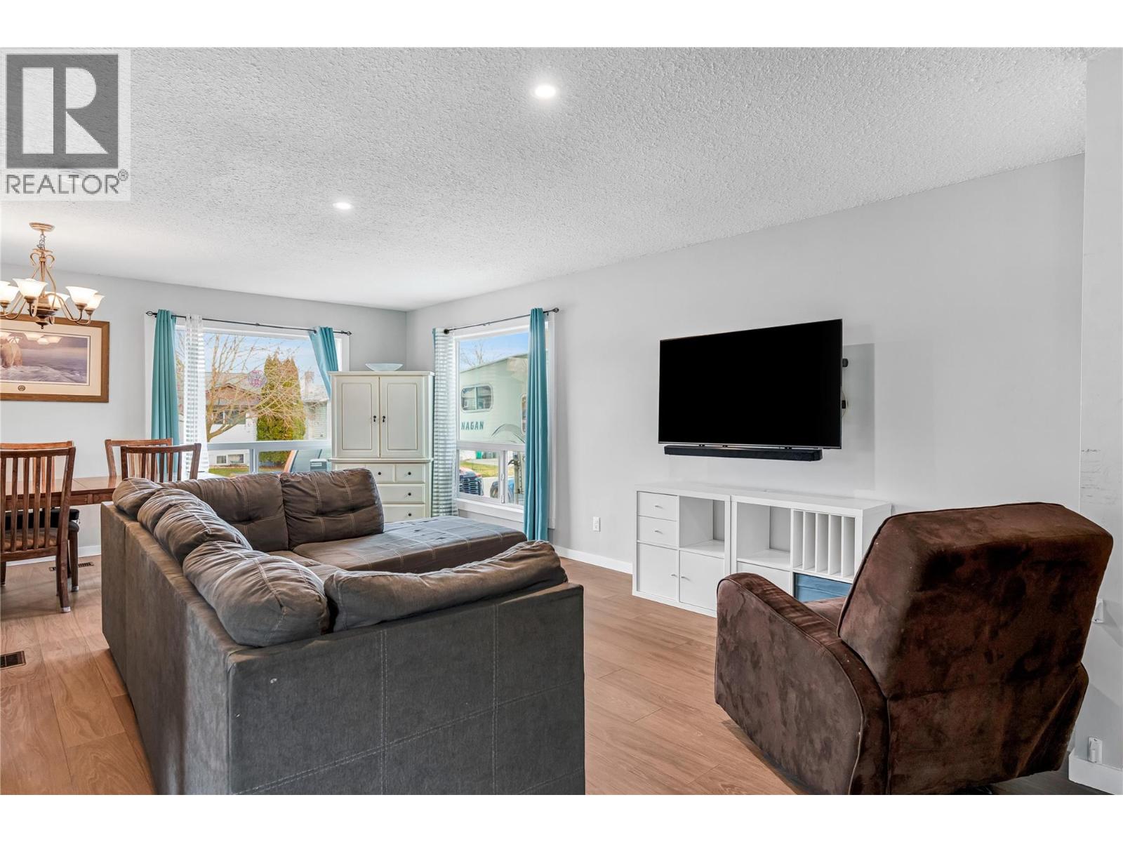 2465 Danallanko Drive, Armstrong, British Columbia  V0E 1B1 - Photo 12 - 10374762