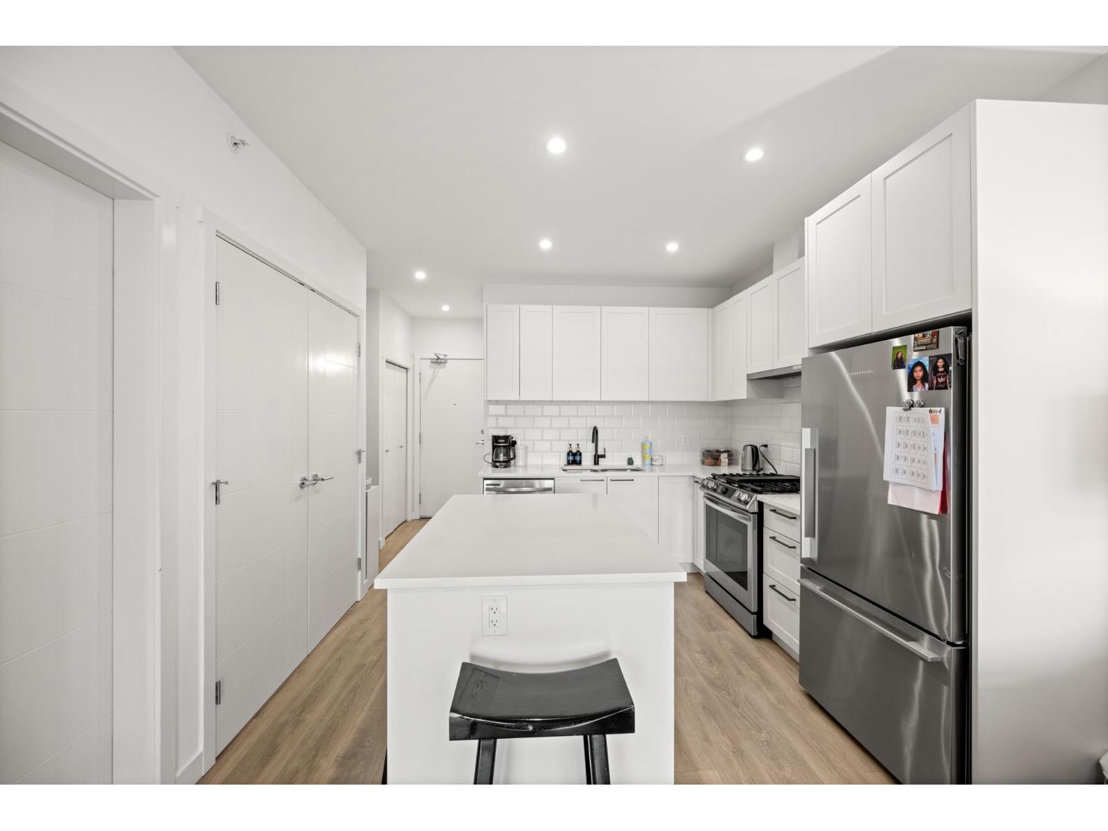 424 5415 Brydon Crescent, Langley, British Columbia  V3A 0N4 - Photo 3 - R3089549