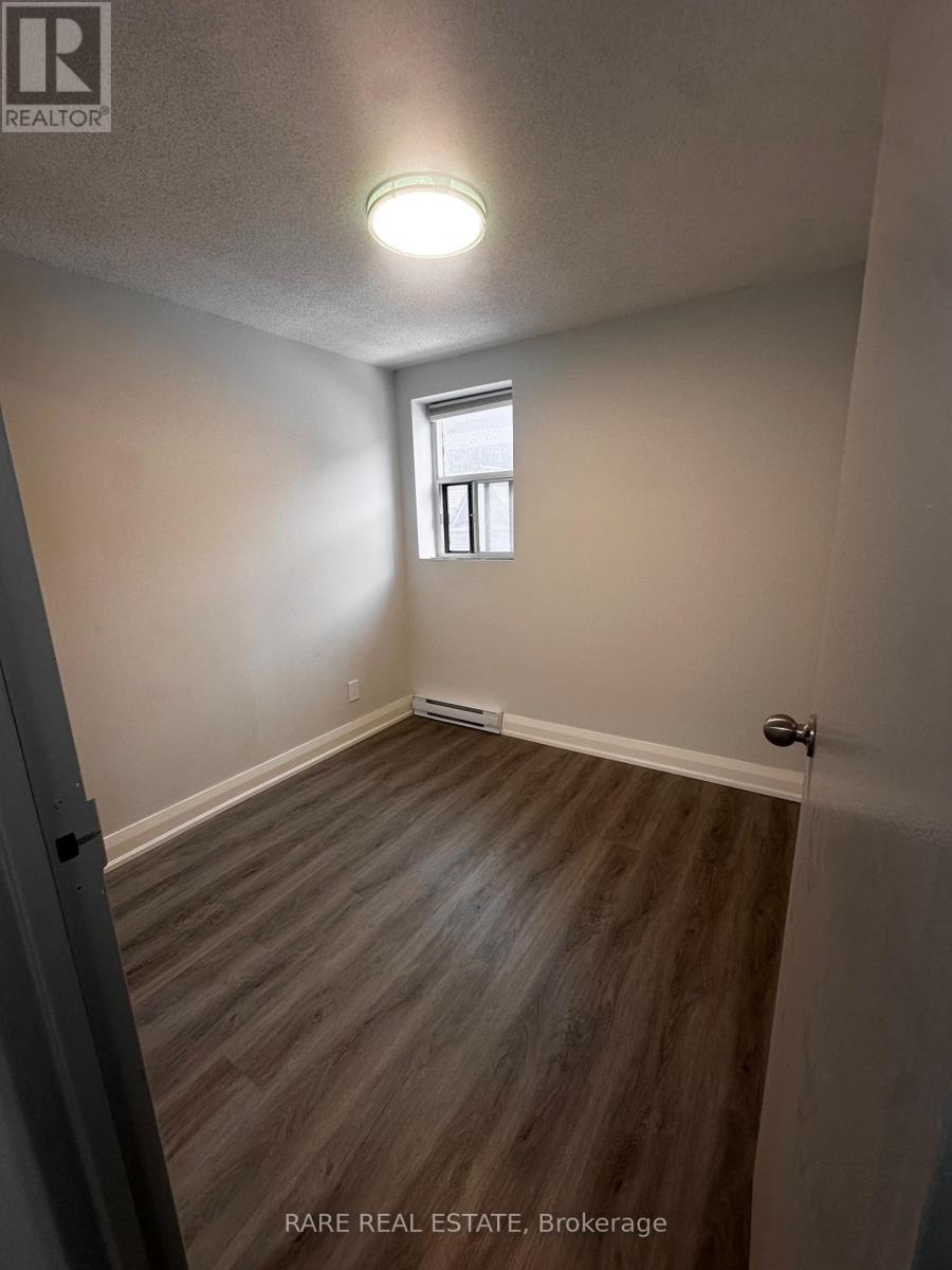 9 - 99 Bellevue Avenue, Toronto, Ontario  M5T 2N8 - Photo 3 - C12549042