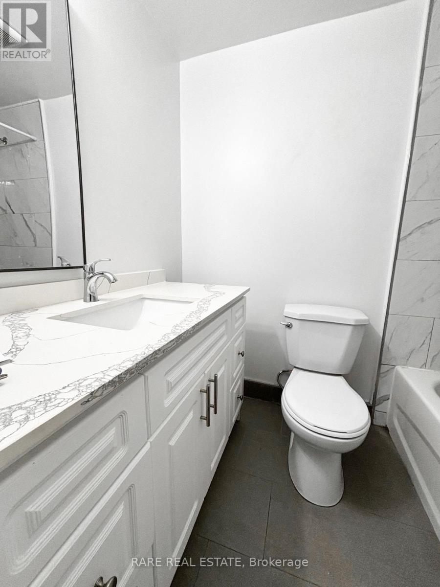 14 - 99 Bellevue Avenue, Toronto, Ontario  M5T 2N8 - Photo 3 - C12751638