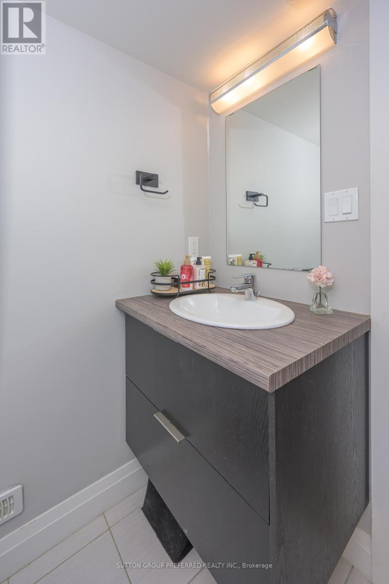 723 Apricot Drive, London South, Ontario  N6K 5A7 - Photo 37 - X12785416