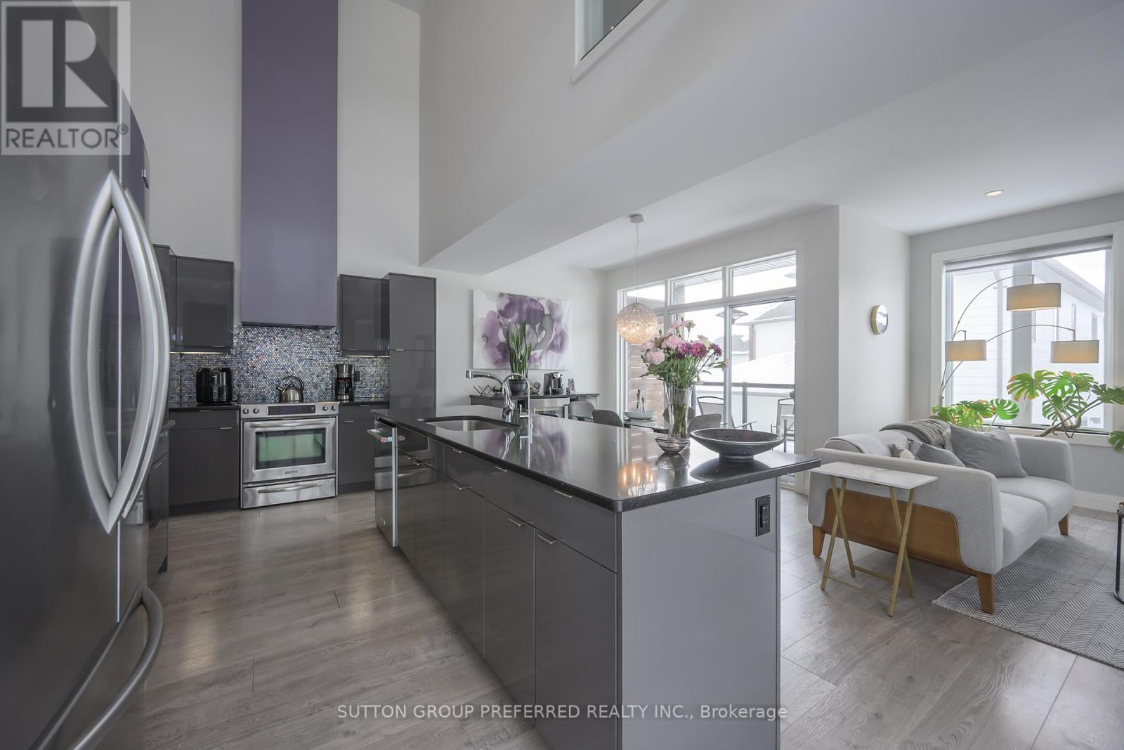 723 Apricot Drive, London South, Ontario  N6K 5A7 - Photo 5 - X12785416