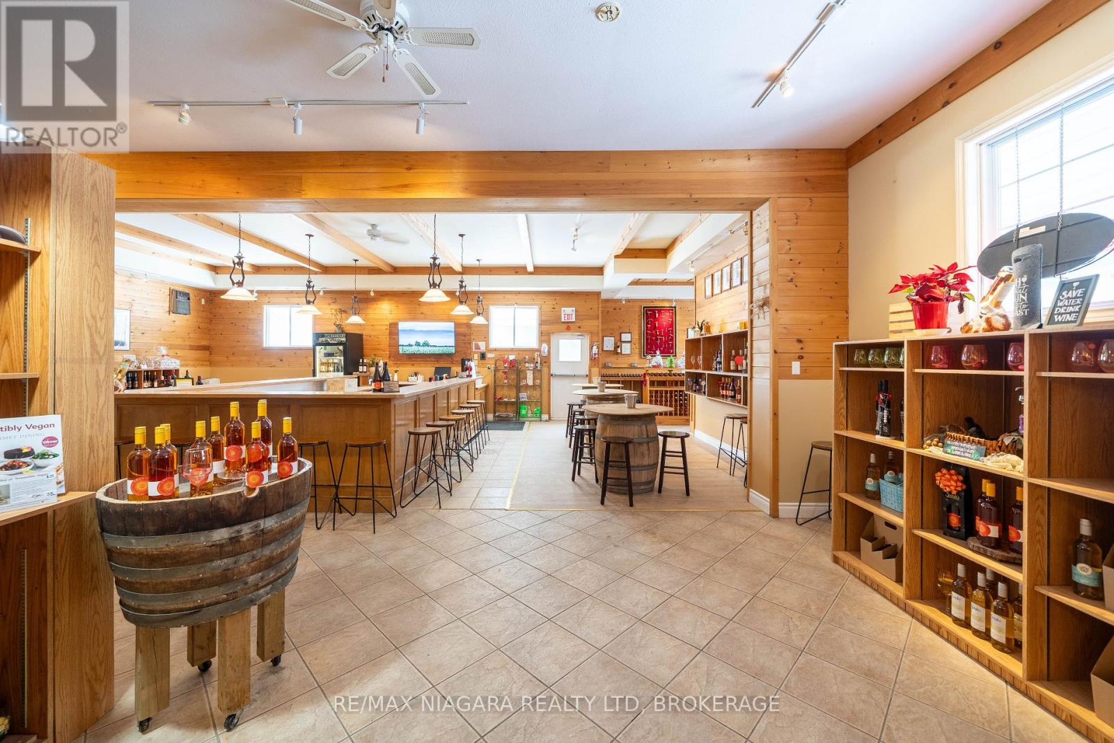 1811 Niagara Stone Road, Niagara-On-The-Lake, Ontario  L0S 1J0 - Photo 17 - X12785990