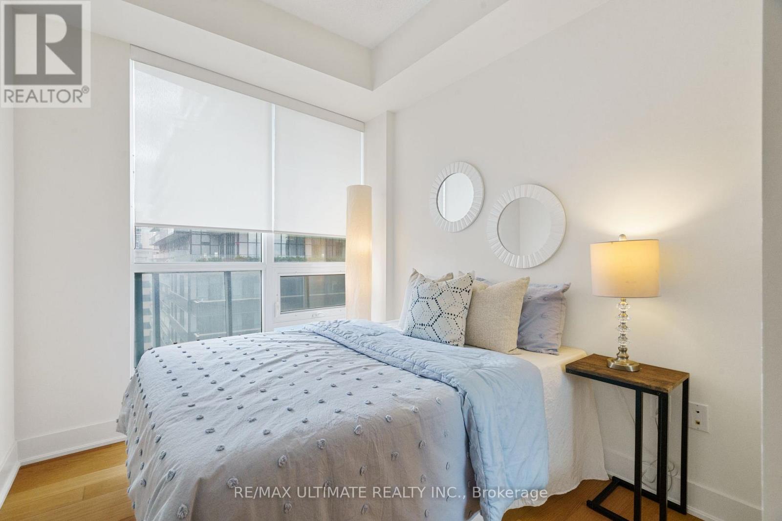 802 - 30 Roehampton Avenue, Toronto, Ontario  M4P 0B9 - Photo 4 - C12785948