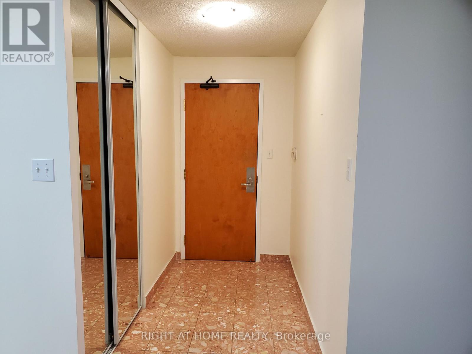 1011 - 256 Doris Avenue, Toronto, Ontario  M2N 6X8 - Photo 8 - C12785958