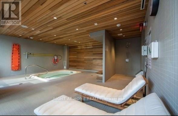 201 - 8 Mercer Street, Toronto, Ontario  M5V 0C4 - Photo 8 - C12785972