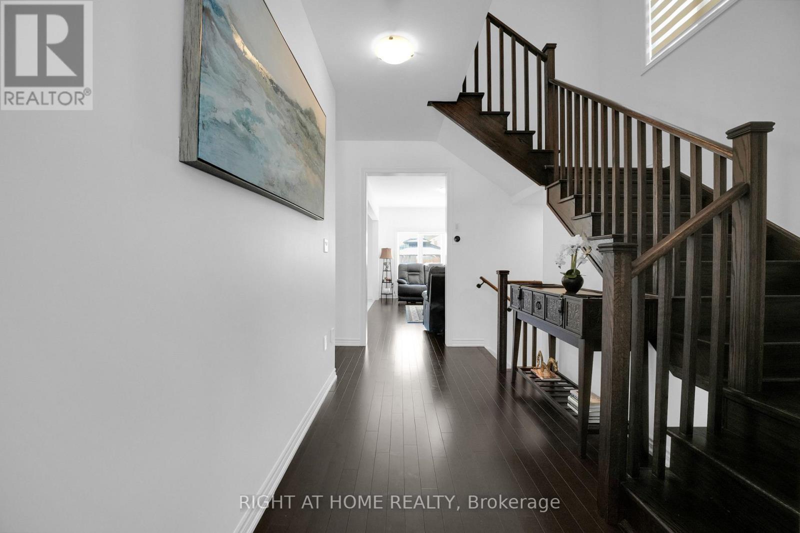 1322 Apollo Street, Oshawa, Ontario  L1K 3E6 - Photo 4 - E12785962