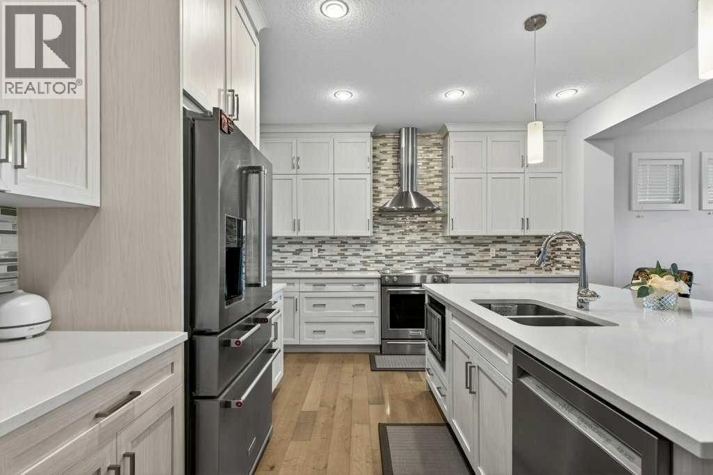 139 Evansglen Circle Nw, Calgary, Alberta  T3P 0W8 - Photo 5 - A2280024