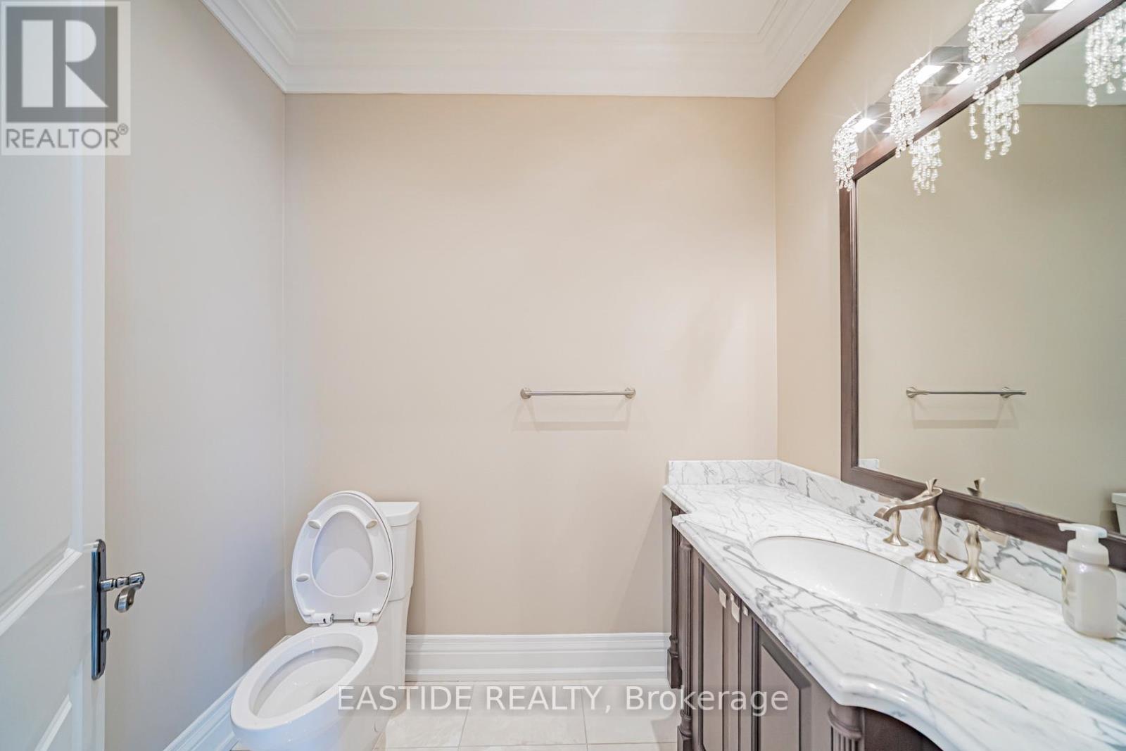 19 Parker Avenue, Richmond Hill, Ontario  L4E 2X3 - Photo 14 - N12785926