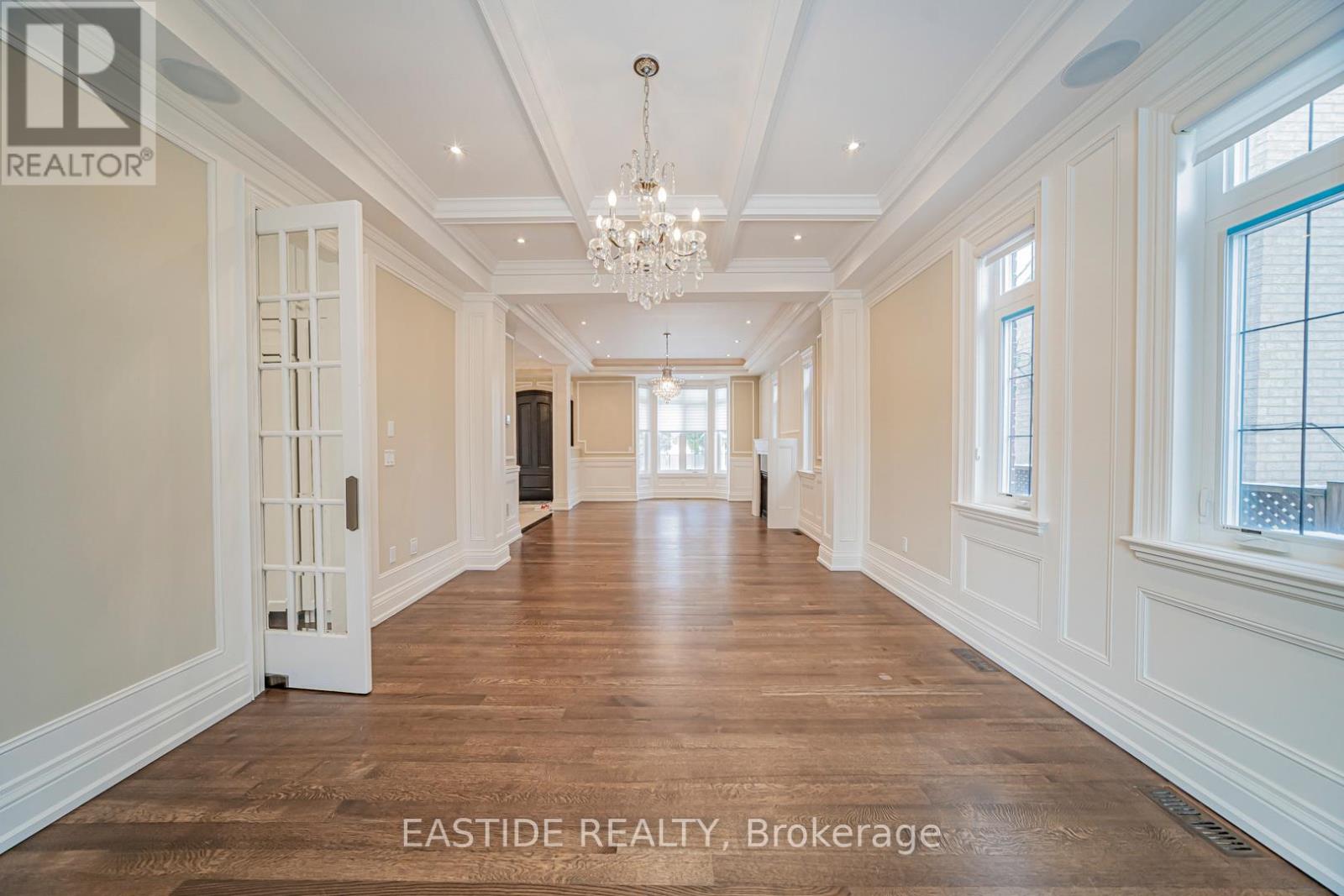 19 Parker Avenue, Richmond Hill, Ontario  L4E 2X3 - Photo 3 - N12785926