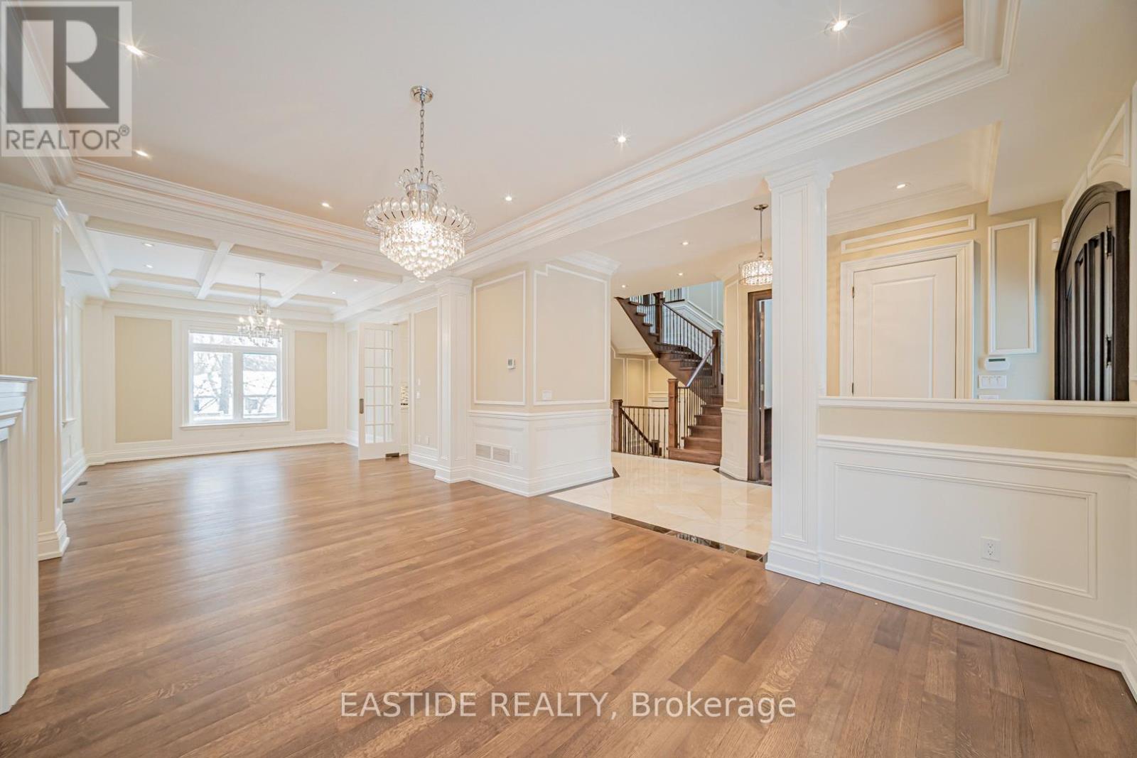 19 Parker Avenue, Richmond Hill, Ontario  L4E 2X3 - Photo 4 - N12785926