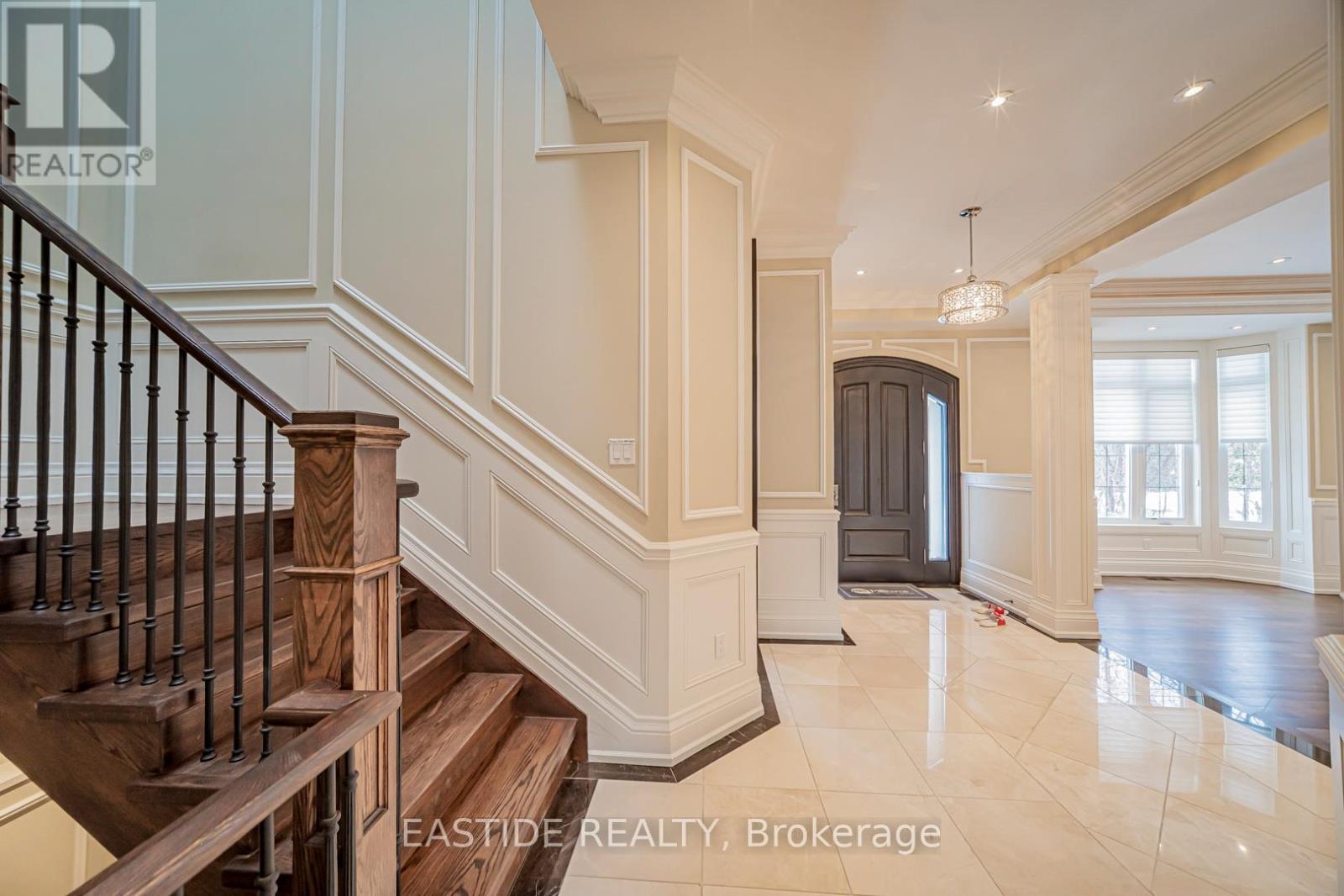 19 Parker Avenue, Richmond Hill, Ontario  L4E 2X3 - Photo 8 - N12785926