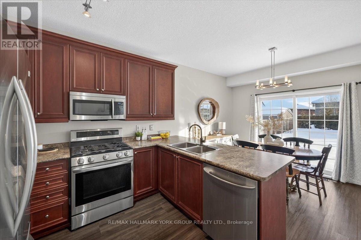 1063 Muriel Street, Innisfil, Ontario  L9S 4W7 - Photo 10 - N12785986