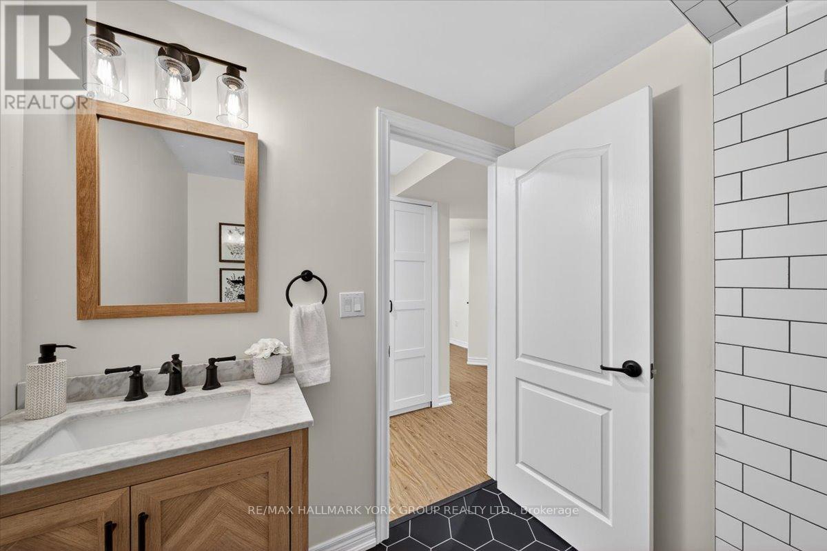 1063 Muriel Street, Innisfil, Ontario  L9S 4W7 - Photo 31 - N12785986