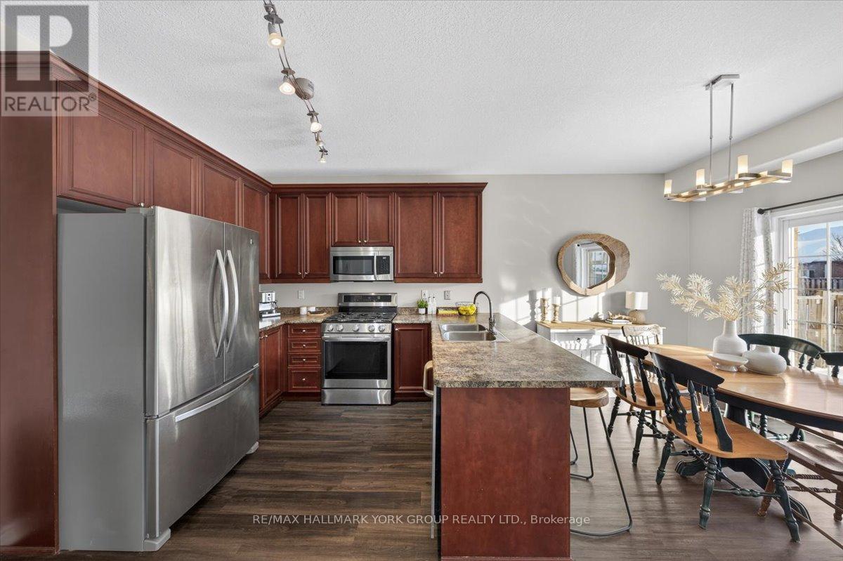 1063 Muriel Street, Innisfil, Ontario  L9S 4W7 - Photo 7 - N12785986