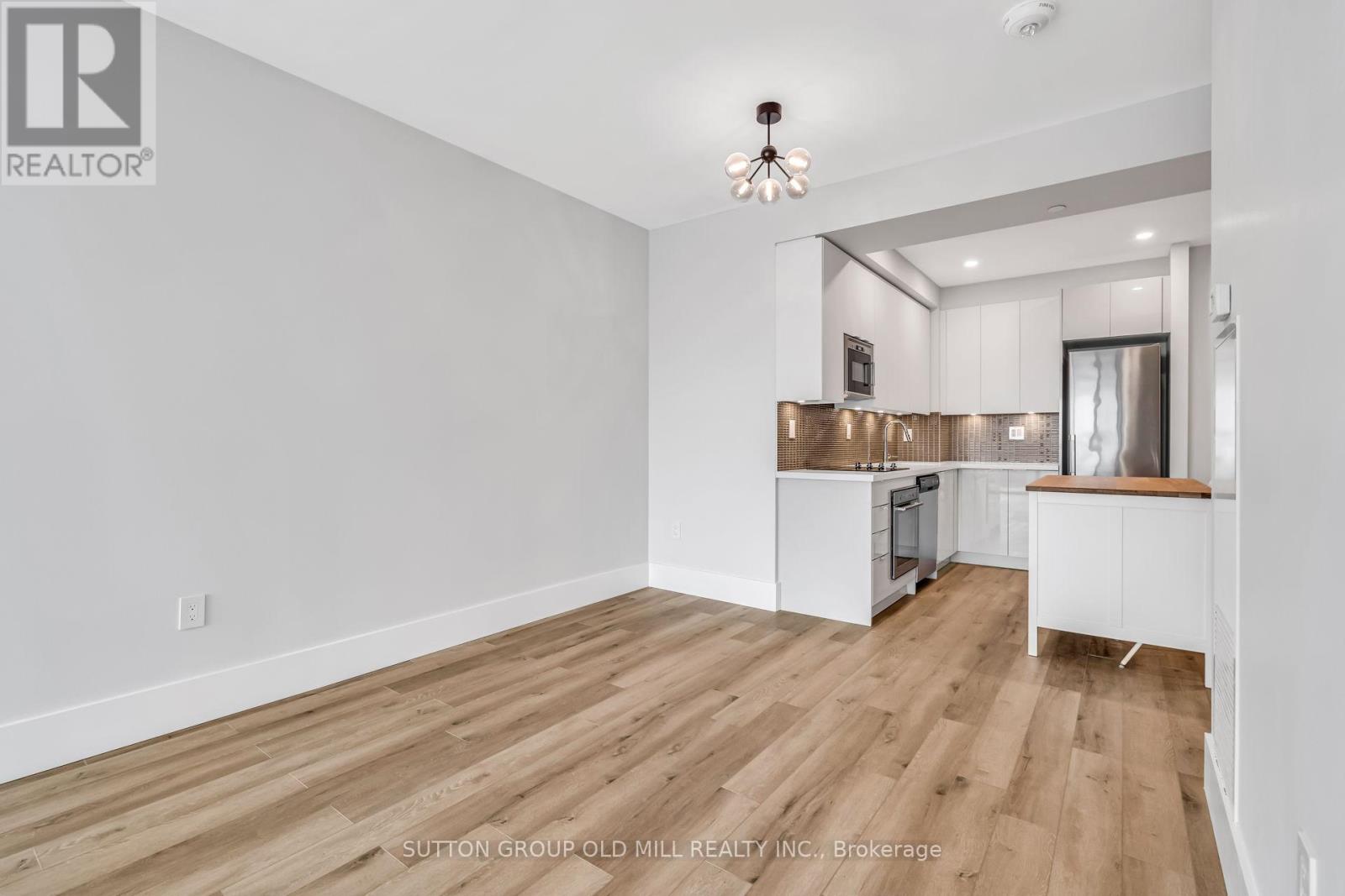 401 - 2916 Highway 7, Vaughan, Ontario  L4K 0K6 - Photo 4 - N12785992