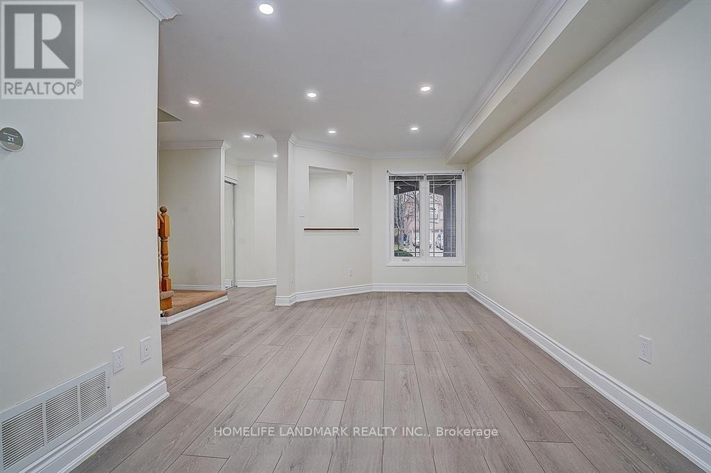 6922 Yarrow Avenue, Mississauga, Ontario  L5N 6Z9 - Photo 14 - W12785928