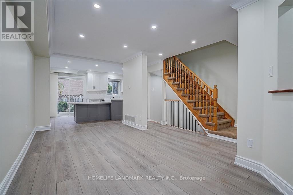 6922 Yarrow Avenue, Mississauga, Ontario  L5N 6Z9 - Photo 7 - W12785928