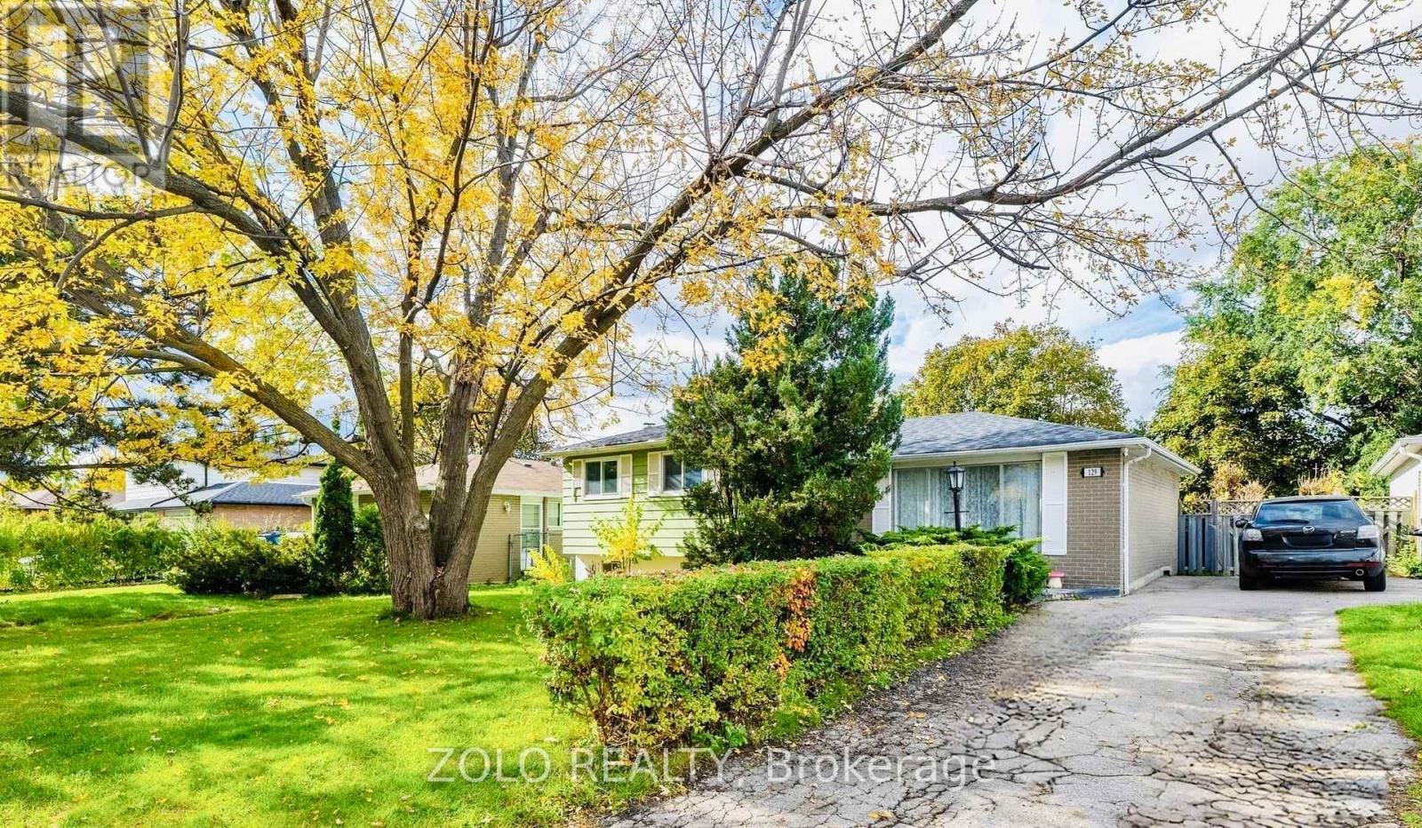 129 Folkstone Crescent, Brampton, Ontario  L6T 3M6 - Photo 1 - W12785960