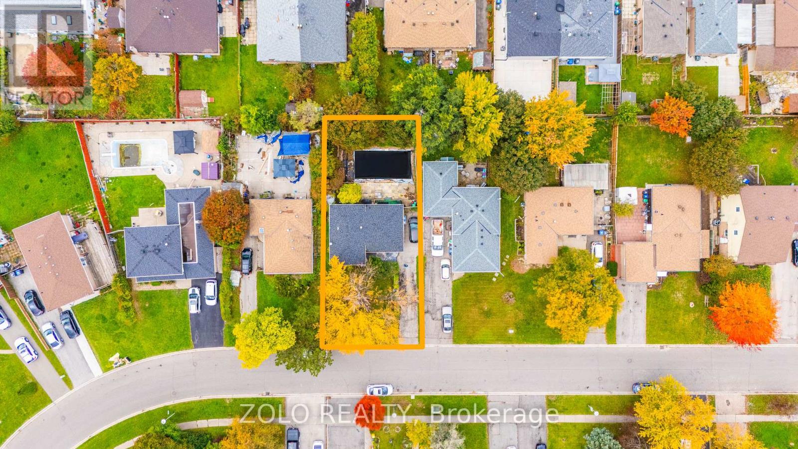 129 Folkstone Crescent, Brampton, Ontario  L6T 3M6 - Photo 4 - W12785960