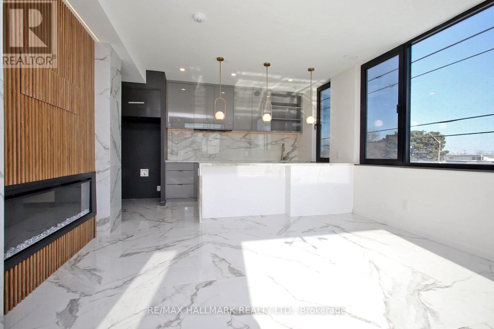 2 Owen Drive, Toronto, Ontario  M8W 1W7 - Photo 3 - W12785966