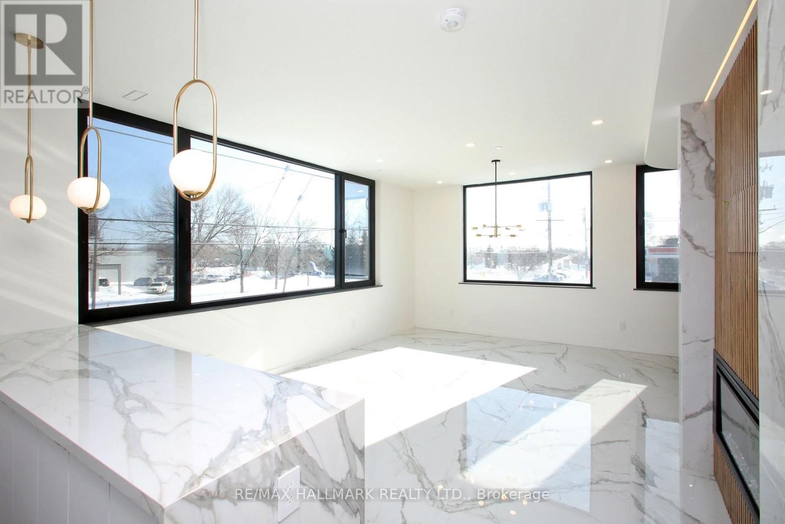 2 Owen Drive, Toronto, Ontario  M8W 1W7 - Photo 6 - W12785966