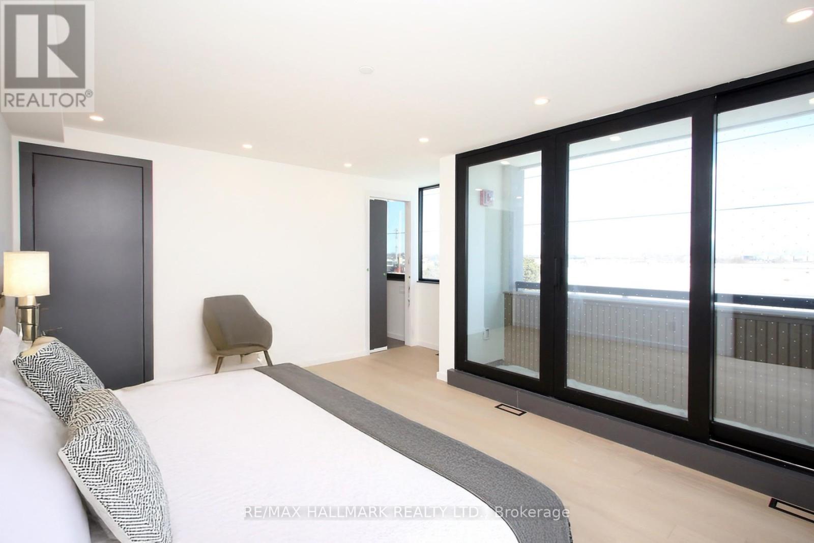 204 Browns Line Drive, Toronto, Ontario  M8W 3T4 - Photo 12 - W12785968