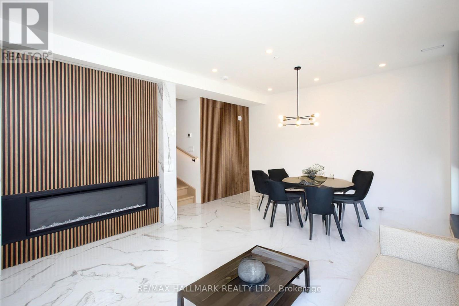 204 Browns Line Drive, Toronto, Ontario  M8W 3T4 - Photo 5 - W12785968