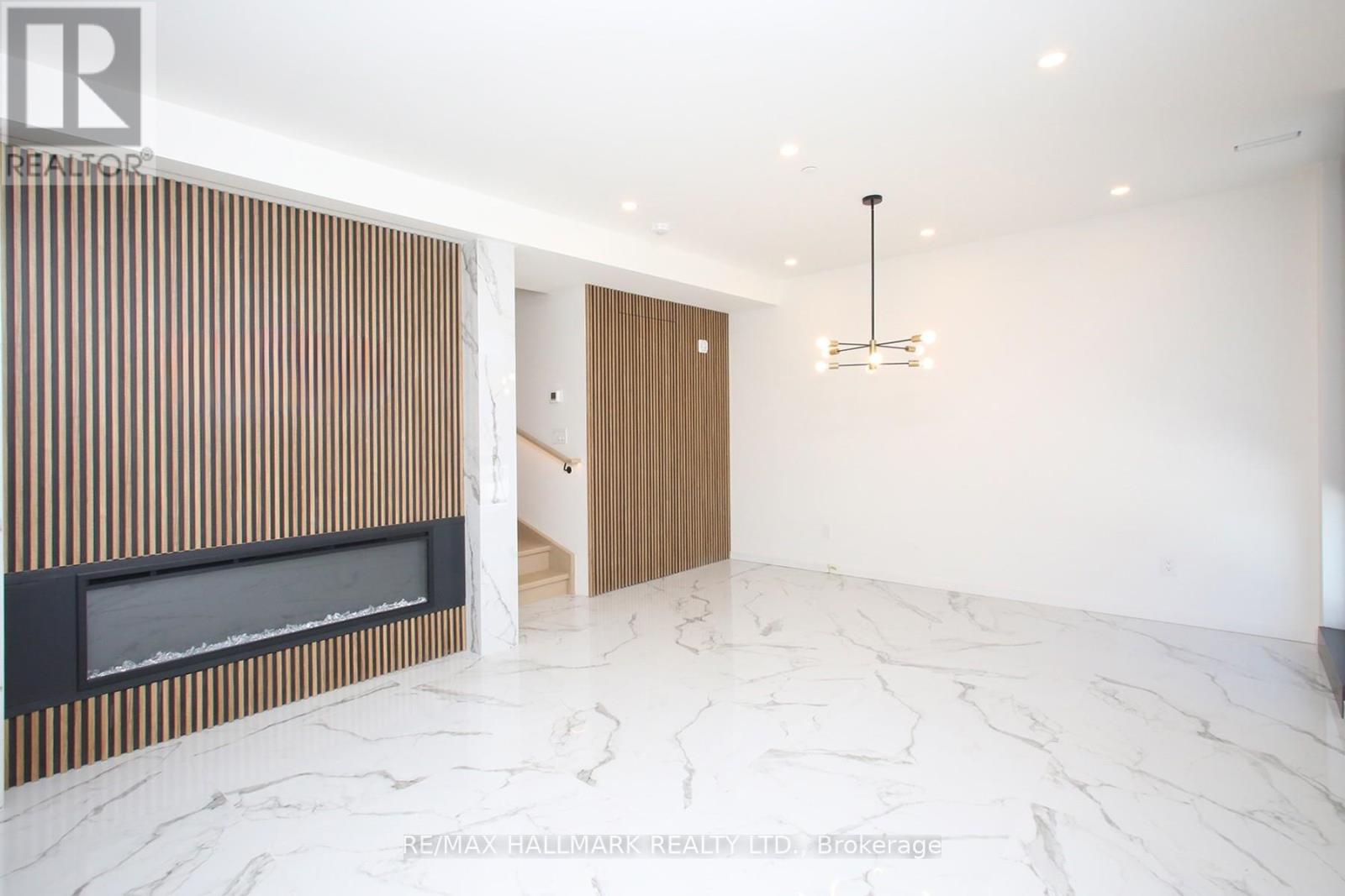 204 Browns Line Drive, Toronto, Ontario  M8W 3T4 - Photo 6 - W12785968