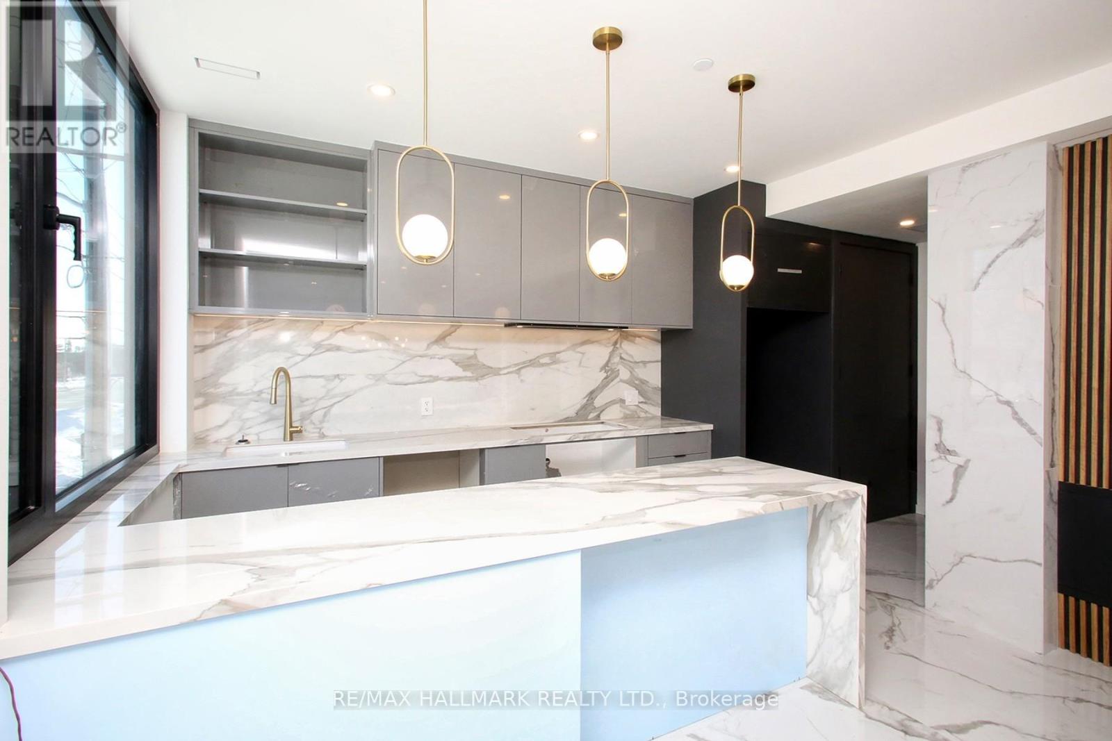 204 Browns Line Drive, Toronto, Ontario  M8W 3T4 - Photo 7 - W12785968