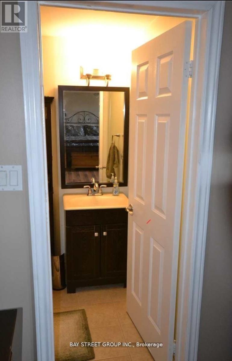 3503 Cherrington Crescent, Mississauga, Ontario  L5L 5C2 - Photo 12 - W12785974