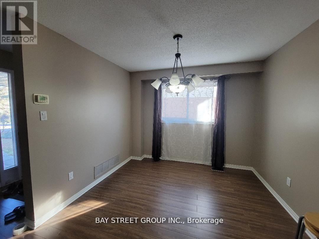 3503 Cherrington Crescent, Mississauga, Ontario  L5L 5C2 - Photo 2 - W12785974